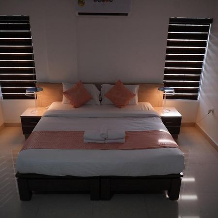 Chandra Inn Kollam Esterno foto